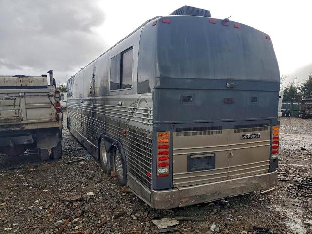 Photo 3 from auction – 1998 PREVOST BUS with VIN 2PCE33498W1026348