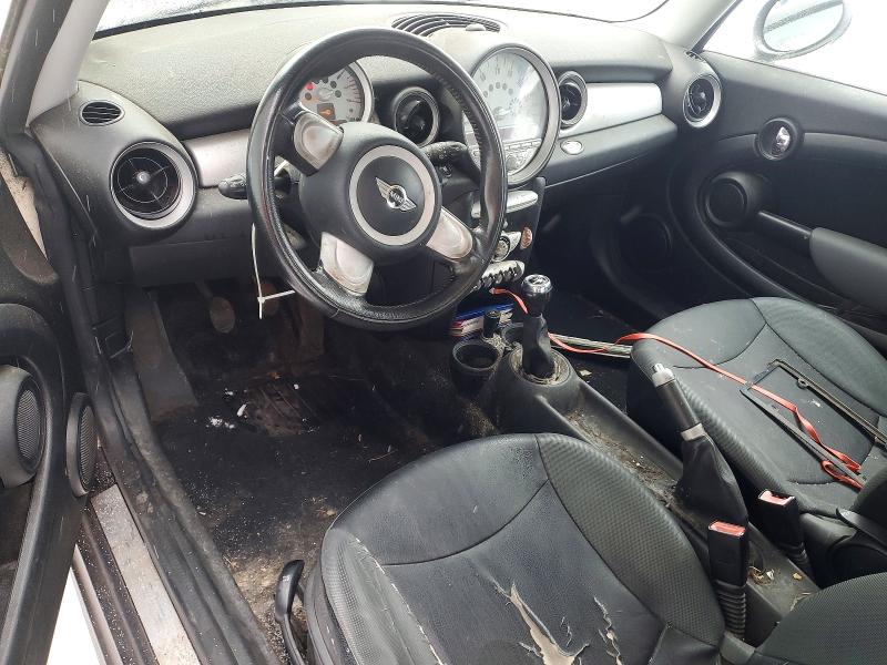 Photo 8 from auction – 2008 MINI COOPER with VIN WMWMF33518TU68349