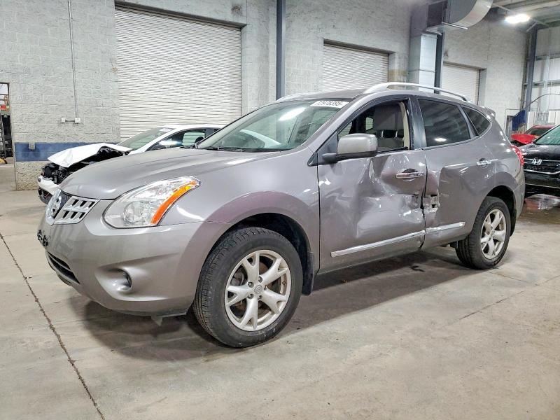 NISSAN ROGUE S 2011 with VIN JN8AS5MV2BW678335 - Photo from auction