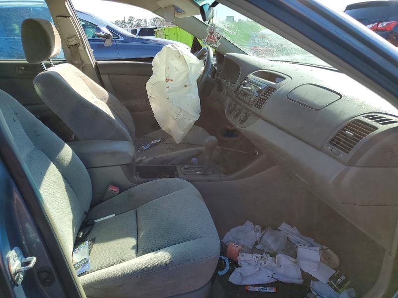 Photo 7 from auction – 2004 TOYOTA CAMRY LE with VIN 4T1BE32K94U933903