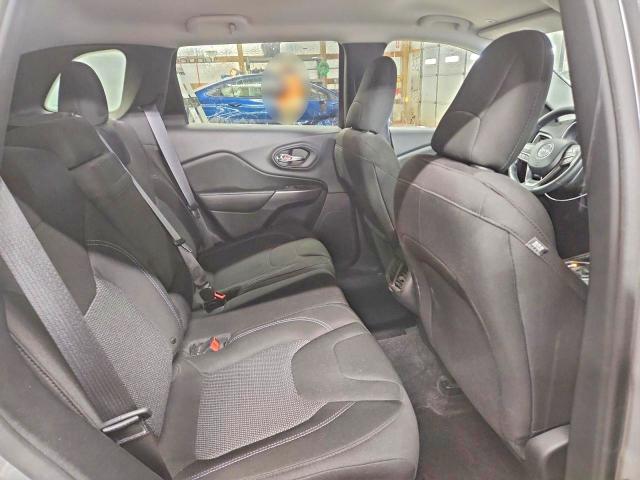 Photo 11 from auction – 2019 JEEP CHEROKEE L with VIN 1C4PJLCB1KD222858