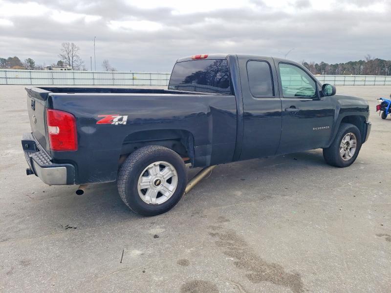 Photo 3 from auction – 2010 CHEVROLET SILVERADO with VIN 1GCSKSE35AZ227201