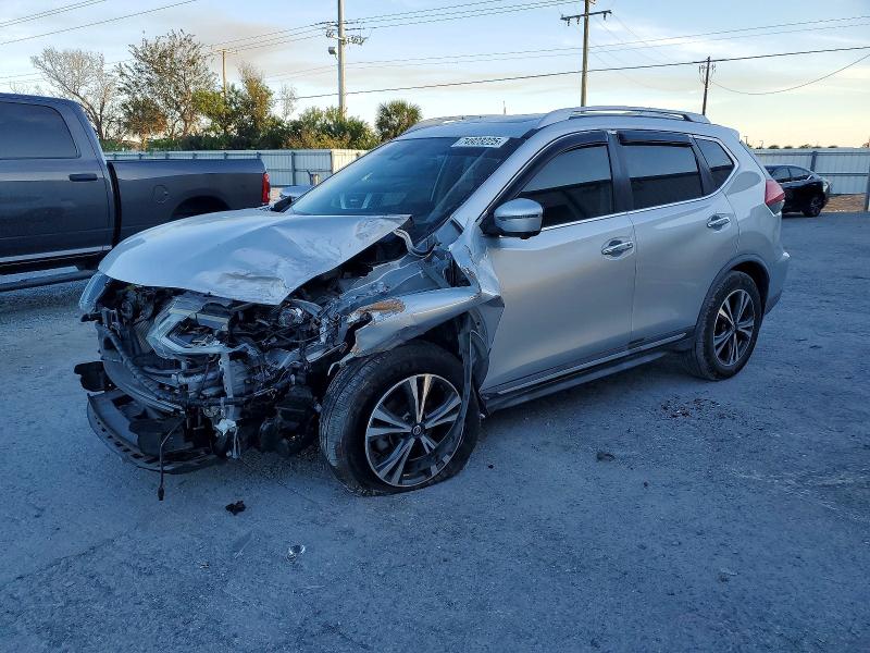 NISSAN ROGUE S 2017 with VIN JN8AT2MT9HW404763 - Photo from auction
