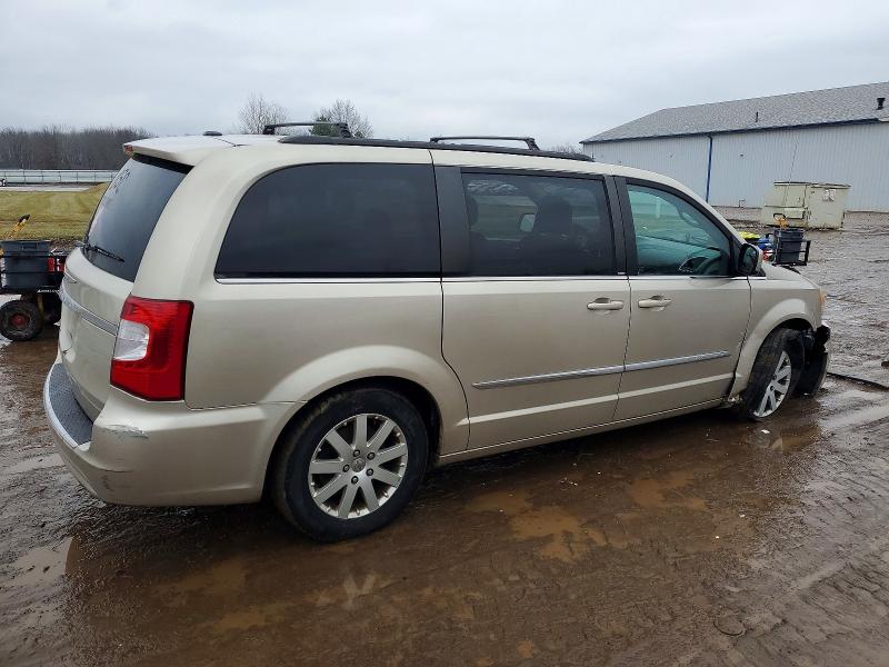 Photo 3 from auction – 2014 CHRYSLER TOWN & COU with VIN 2C4RC1BG1ER343542