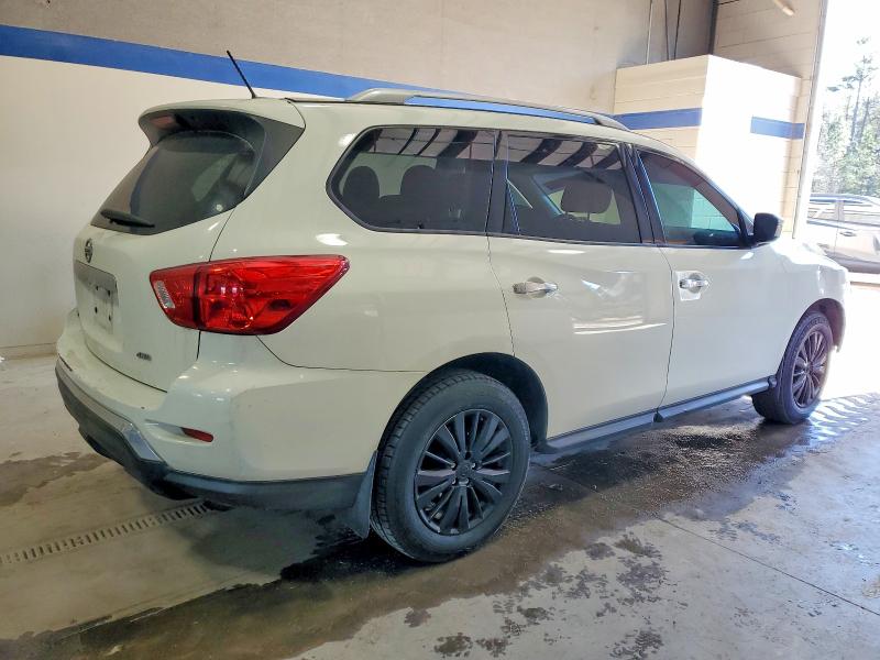 Photo 3 from auction – 2017 NISSAN PATHFINDER with VIN 5N1DR2MM7HC697611
