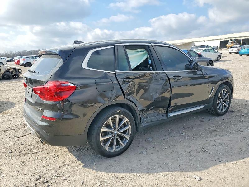 Photo 3 from auction – 2019 BMW X3 XDRIVE3 with VIN 5UXTR9C51KLP97082