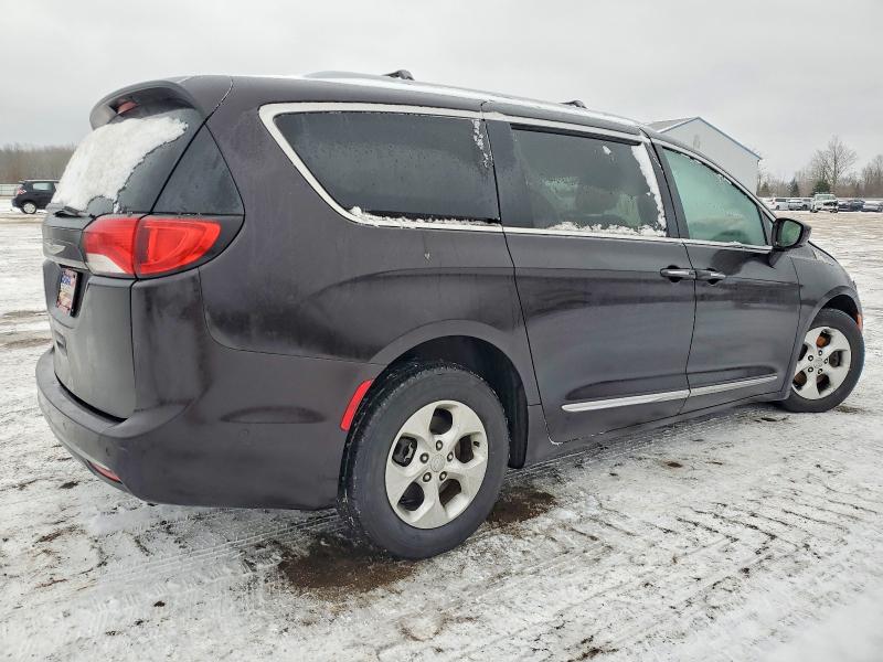 Photo 3 from auction – 2017 CHRYSLER PACIFICA with VIN 2C4RC1EG3HR525338