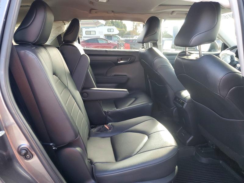 Photo 11 from auction – 2023 TOYOTA HIGHLANDER with VIN 5TDKDRAH5PS525245