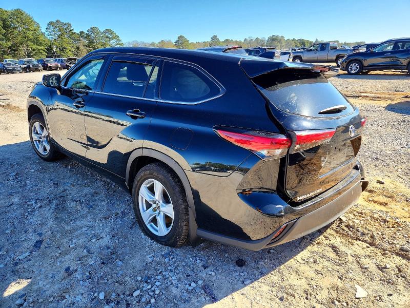 Photo 2 from auction – 2021 TOYOTA HIGHLANDER with VIN 5TDZZRAH0MS081123
