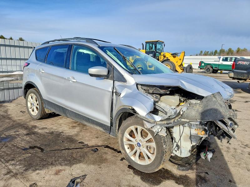 Photo 4 from auction – 2018 FORD ESCAPE SE with VIN 1FMCU9GD7JUC24466