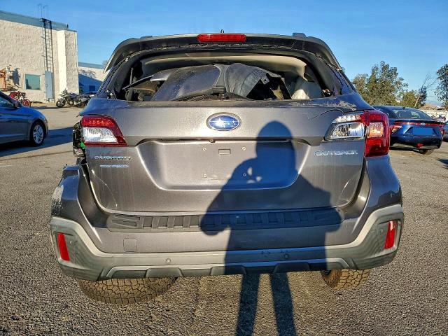 Photo 6 from auction – 2018 SUBARU OUTBACK with VIN 4S4BSANC9J3325236