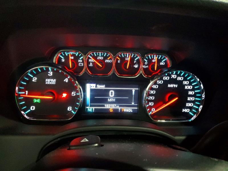 Photo 9 from auction – 2017 CHEVROLET SUBURBAN with VIN 1GNSKGKC1HR392097
