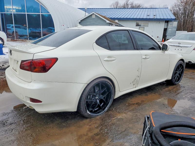 Photo 3 from auction – 2006 LEXUS IS 250 with VIN JTHCK262762004649