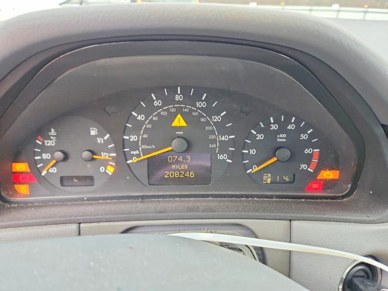 Photo 9 from auction – 2002 MERCEDES-BENZ E 320 with VIN WDBJF65J42B500871