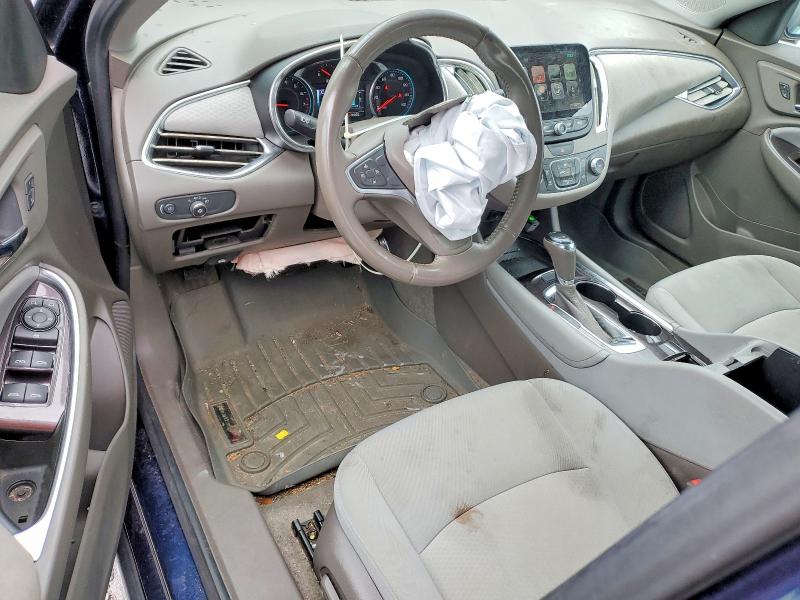 Photo 8 from auction – 2018 CHEVROLET MALIBU LT with VIN 1G1ZD5ST7JF136858