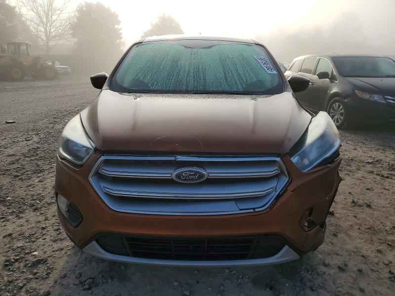 Photo 5 from auction – 2017 FORD ESCAPE SE with VIN 1FMCU9G96HUC33018
