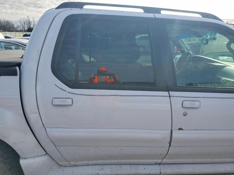Photo 10 from auction – 2005 FORD EXPLORER S with VIN 1FMZU67K25UB02580