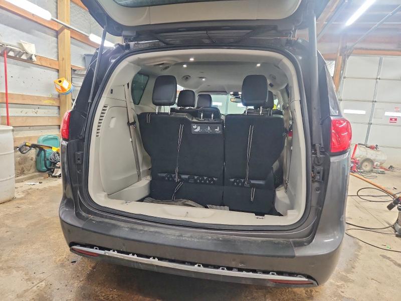 Photo 6 from auction – 2017 CHRYSLER PACIFICA with VIN 2C4RC1BG7HR569816
