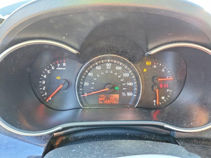 Photo 9 from auction – 2014 KIA SORENTO LX with VIN 5XYKT3A61EG503848