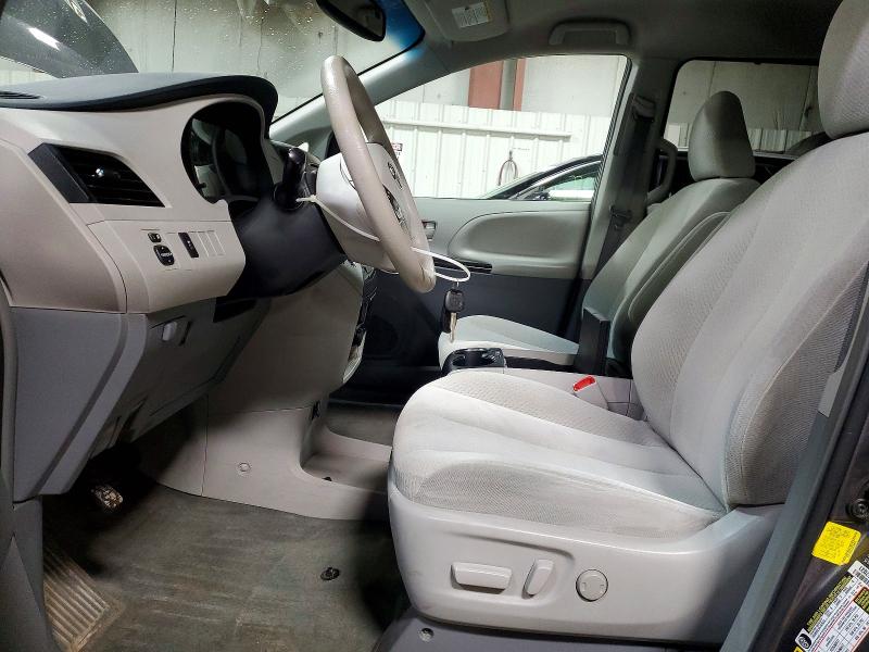 Photo 7 from auction – 2013 TOYOTA SIENNA LE with VIN 5TDKK3DC2DS284033