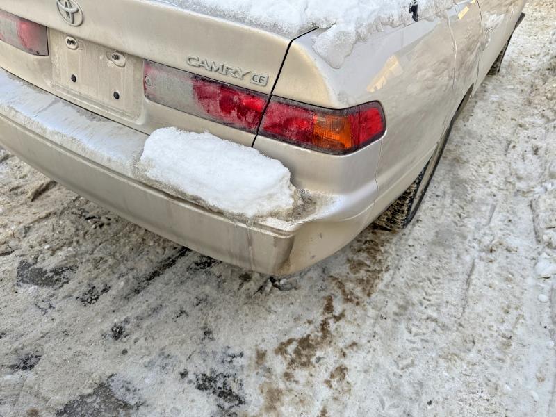 Photo 3 from auction – 1998 TOYOTA CAMRY with VIN 4T1BG22KXWU836748