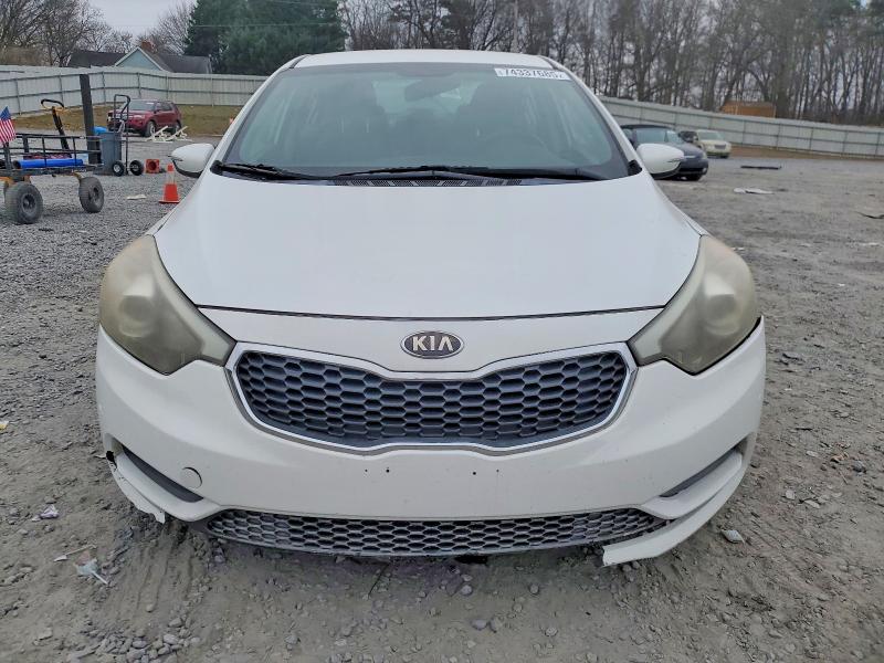 Photo 5 from auction – 2015 KIA FORTE LX with VIN KNAFX4A68F5428150