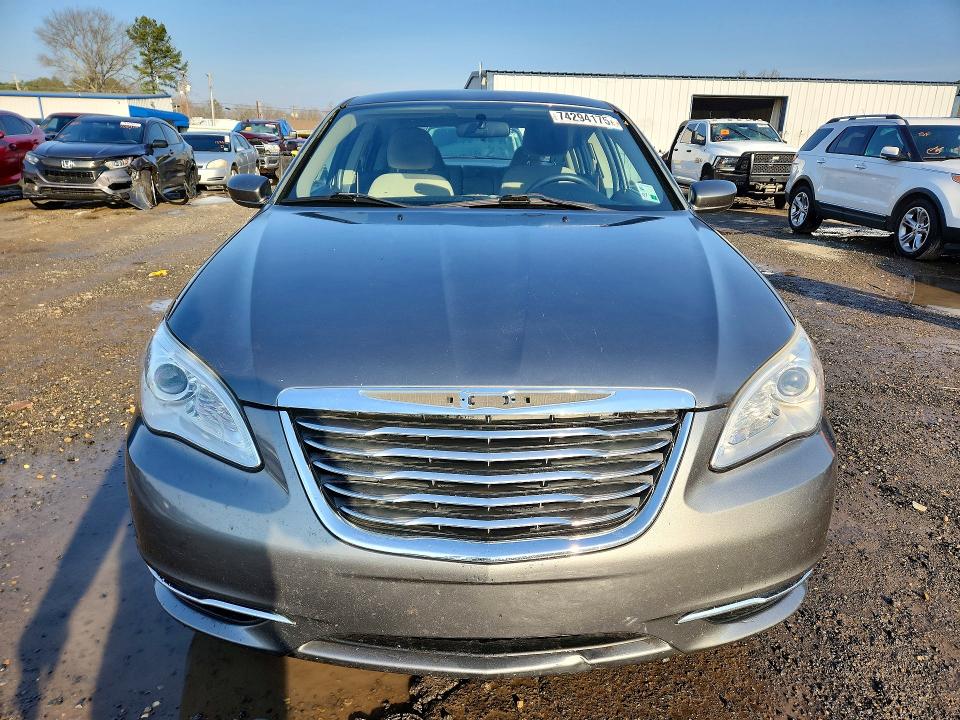 Photo 5 from auction – 2012 CHRYSLER 200 LX with VIN 1C3CCBAB1CN304403