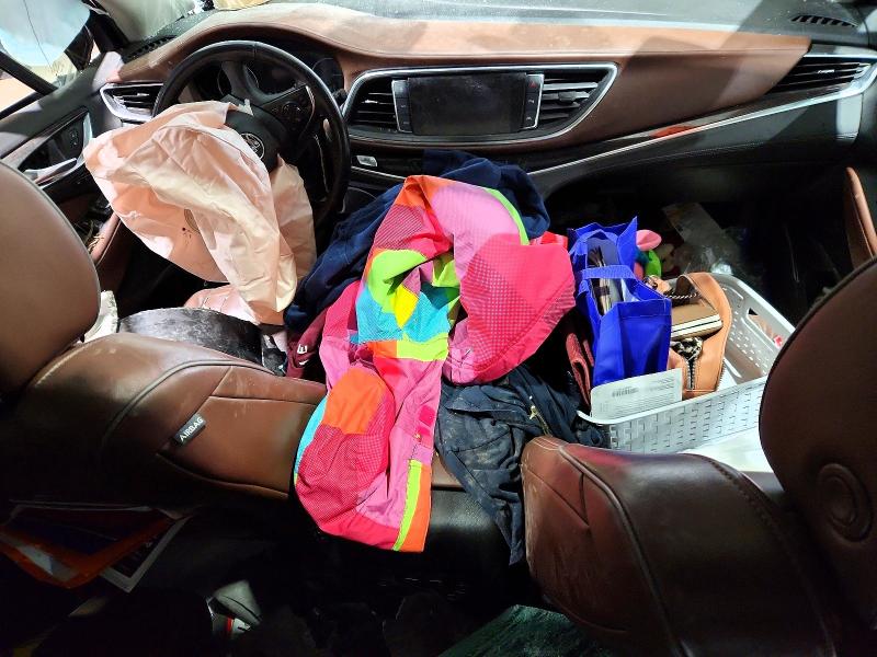 Photo 8 from auction – 2019 BUICK ENCLAVE with VIN 5GAEVCKW5KJ291524