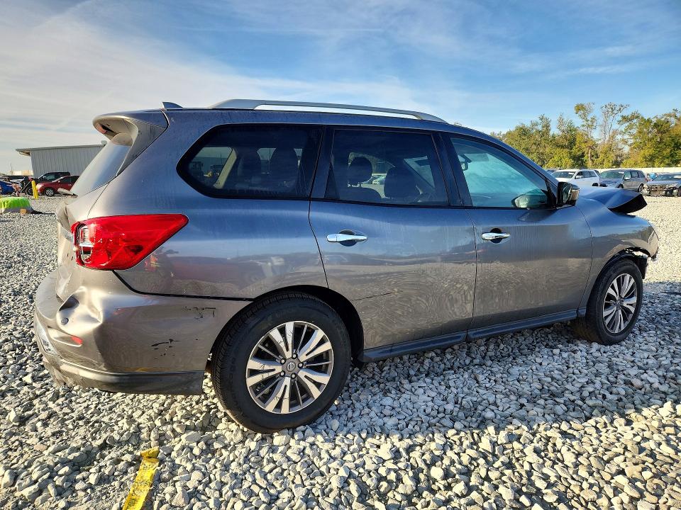 Photo 3 from auction – 2019 NISSAN PATHFINDER with VIN 5N1DR2MN0KC617940
