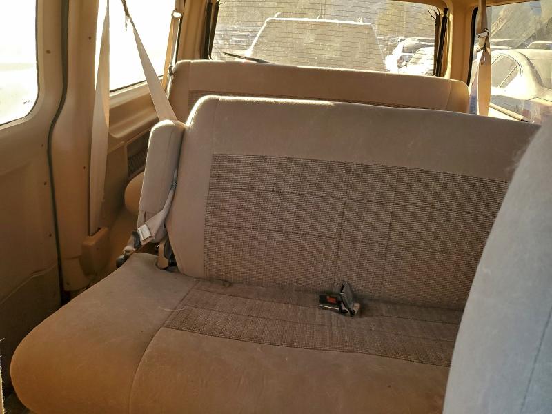 Photo 10 from auction – 1997 FORD AEROSTAR with VIN 1FMDA31U6VZA28062