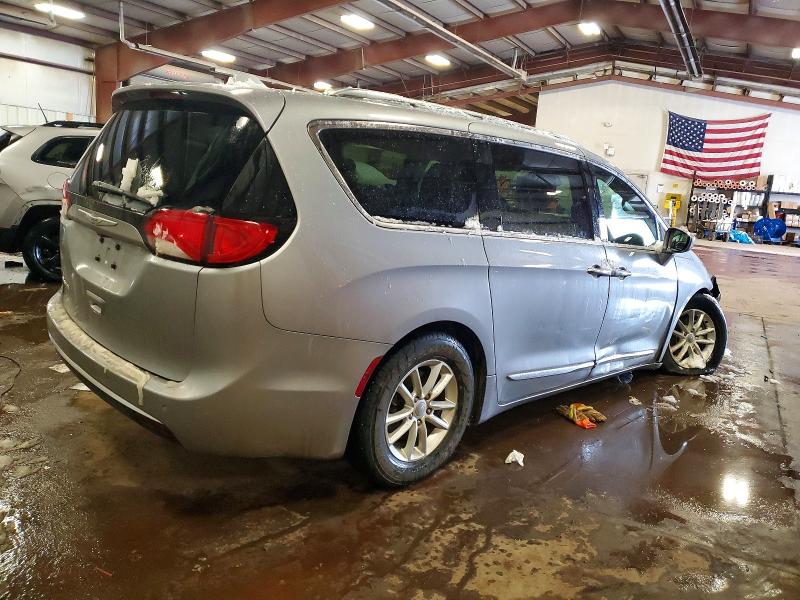 Photo 3 from auction – 2018 CHRYSLER PACIFICA with VIN 2C4RC1BG7JR279596