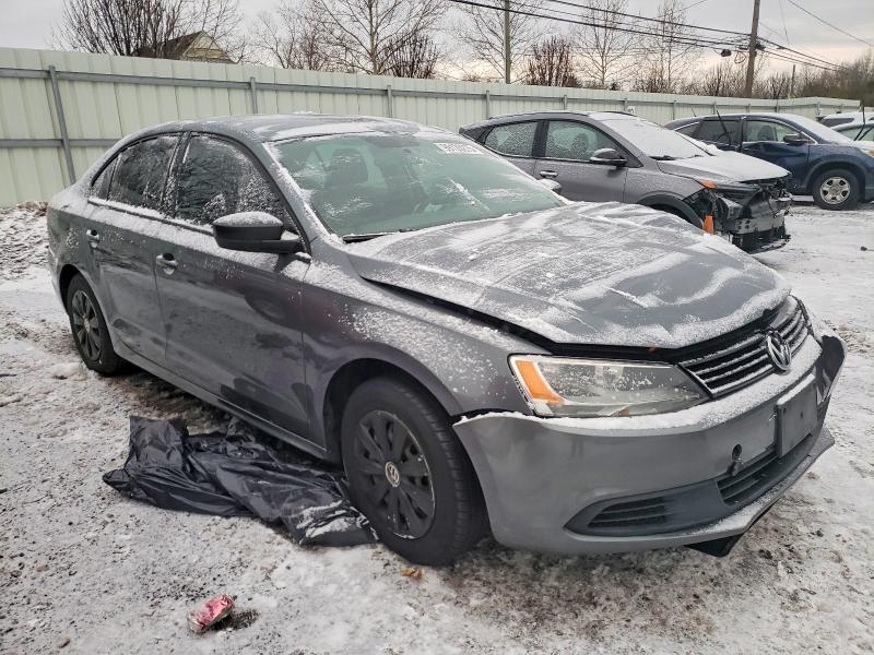 Photo 4 from auction – 2014 VOLKSWAGEN JETTA BASE with VIN 3VW2K7AJ9EM323449