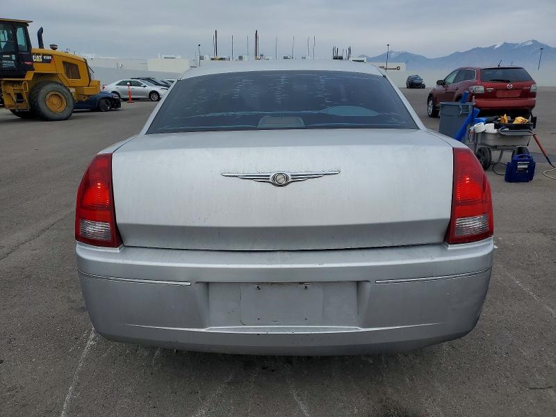 Photo 6 from auction – 2005 CHRYSLER 300 TOURIN with VIN 2C3JA53G15H184220