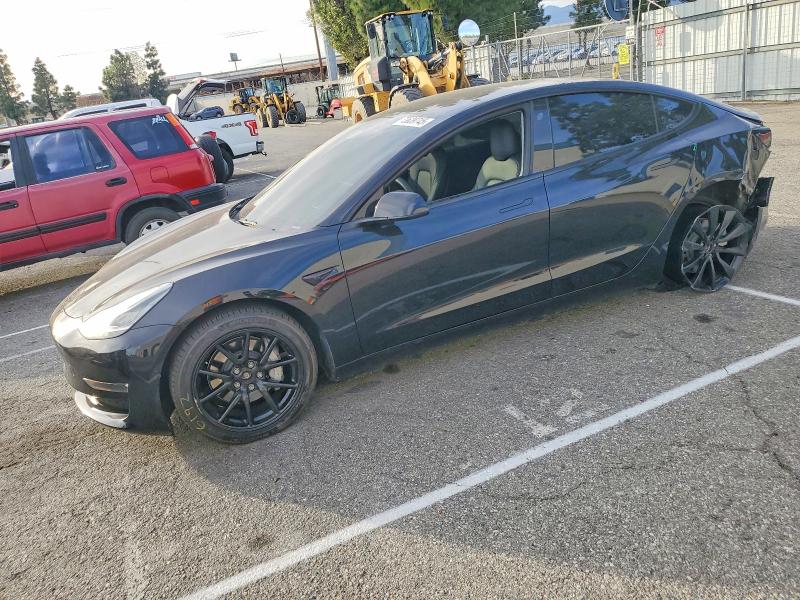 TESLA 3 2022 with VIN 5YJ3E1EB2NF241968 - Photo from auction