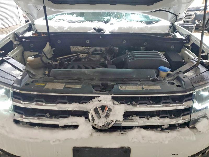 Photo 12 from auction – 2018 VOLKSWAGEN ATLAS with VIN 1V2LR2CA6JC509060
