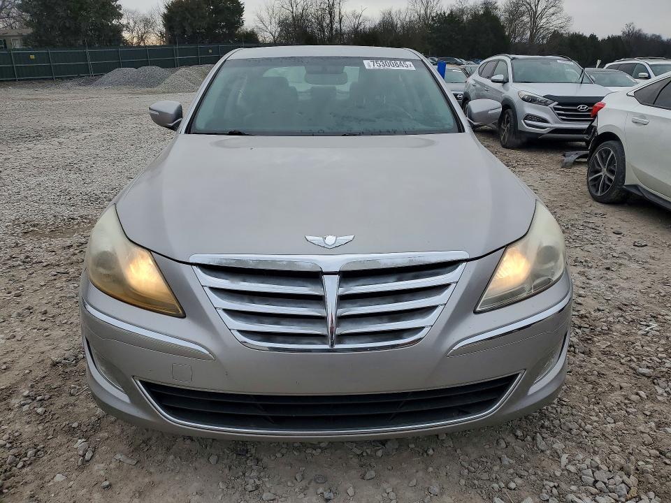 Photo 5 from auction – 2013 HYUNDAI GENESIS 3. with VIN KMHGC4DD4DU242181