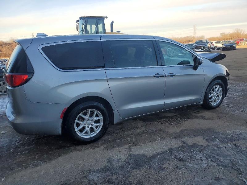 Photo 3 from auction – 2020 CHRYSLER VOYAGER with VIN 2C4RC1CG1LR128447