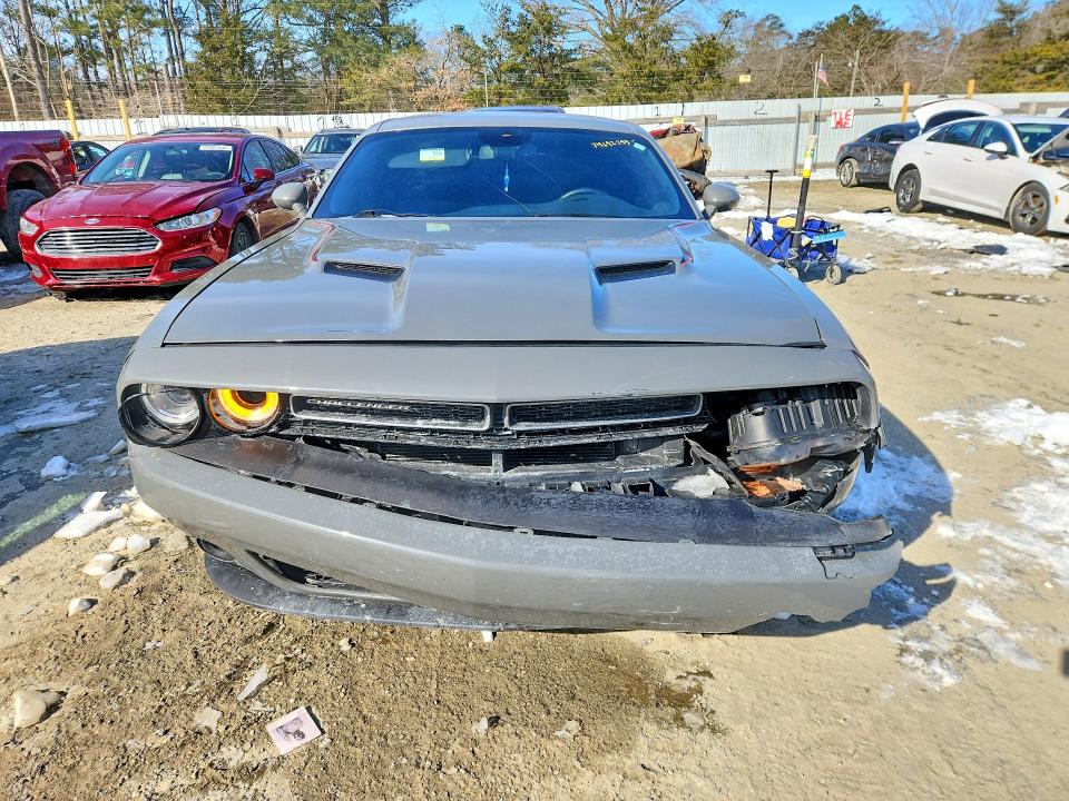 Photo 5 from auction – 2019 DODGE CHALLENGER with VIN 2C3CDZAG2KH718993