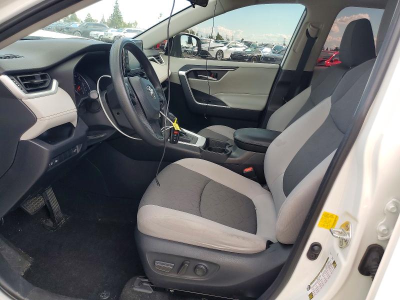 Photo 7 from auction – 2019 TOYOTA RAV4 XLE with VIN 2T3W1RFV3KC023657