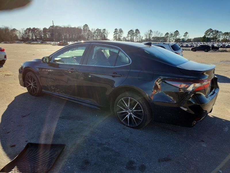 Photo 2 from auction – 2022 TOYOTA CAMRY with VIN 4T1G11AK4NU623778