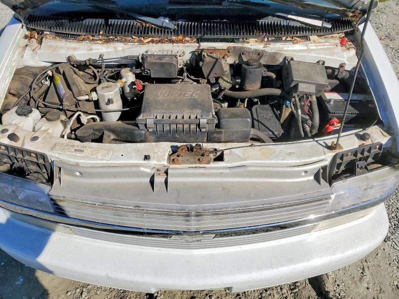 Photo 12 from auction – 2000 CHEVROLET ASTRO with VIN 1GNDM19W6YB164024
