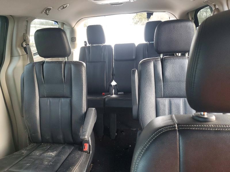 Photo 10 from auction – 2013 CHRYSLER TOWN & COU with VIN 2C4RC1BG0DR656659