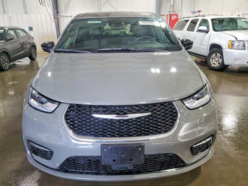 Photo 5 from auction – 2025 CHRYSLER PACIFICA with VIN 2C4RC1S77SR546348
