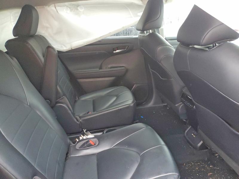 Photo 11 from auction – 2021 TOYOTA HIGHLANDER with VIN 5TDHZRBHXMS088381