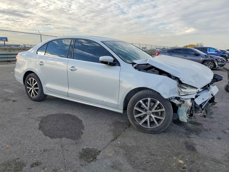 Photo 4 from auction – 2017 VOLKSWAGEN JETTA with VIN 3VWDB7AJ1HM348469