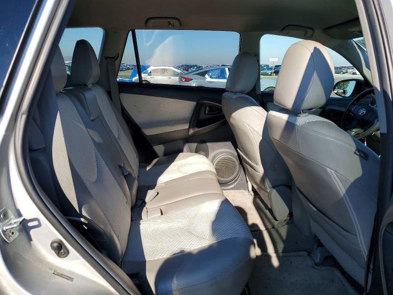 Photo 11 from auction – 2013 TOYOTA RAV4 EV with VIN 2T3YL4DV8DW001700