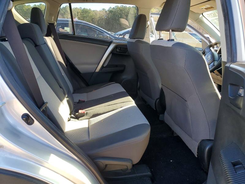 Photo 11 from auction – 2015 TOYOTA RAV4 LE with VIN JTMZFREVXFD077703