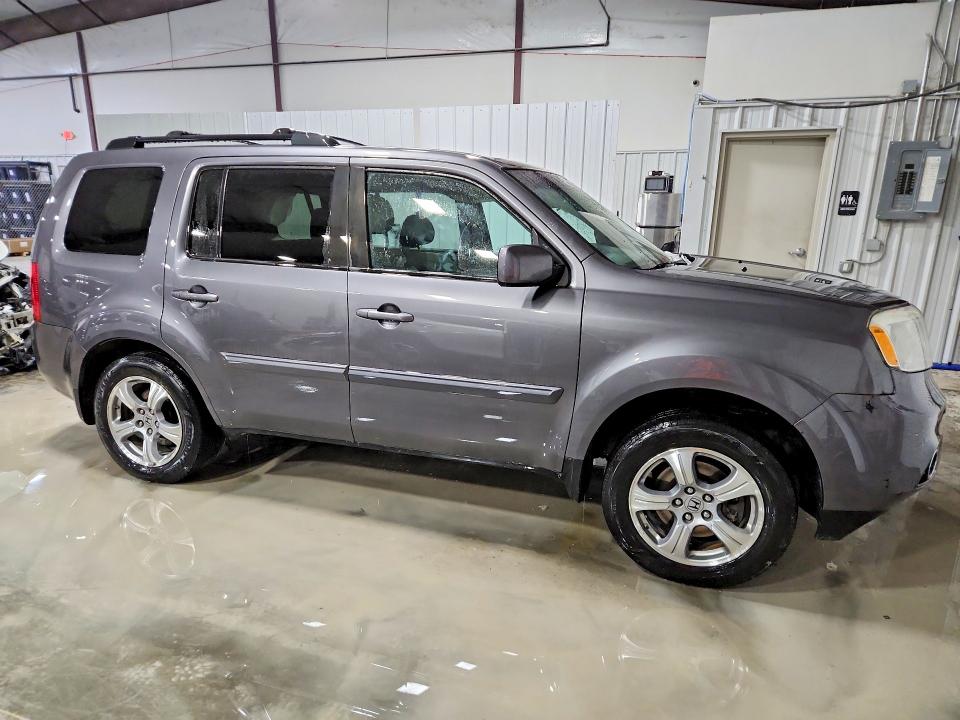 Photo 4 from auction – 2014 HONDA PILOT EX with VIN 5FNYF4H46EB012260
