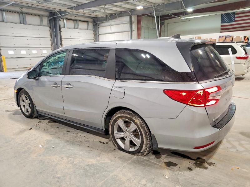 Photo 2 from auction – 2018 HONDA ODYSSEY with VIN 5FNRL6H73JB075524