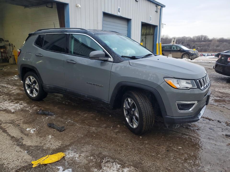 Photo 4 from auction – 2019 JEEP COMPASS LI with VIN 3C4NJDCB6KT740892